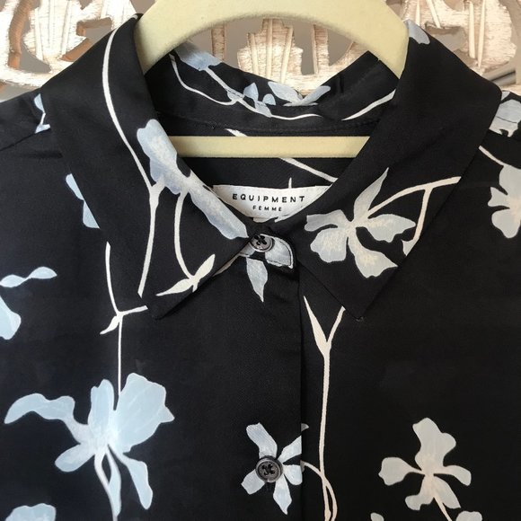 NWT Equipment Essential Navy Floral Satin Blouse XS - Picture 5 of 12